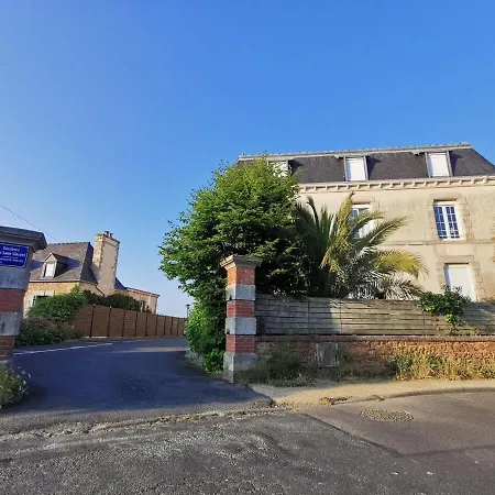 Escapade A Plages Et Commerces Proches Tregastel